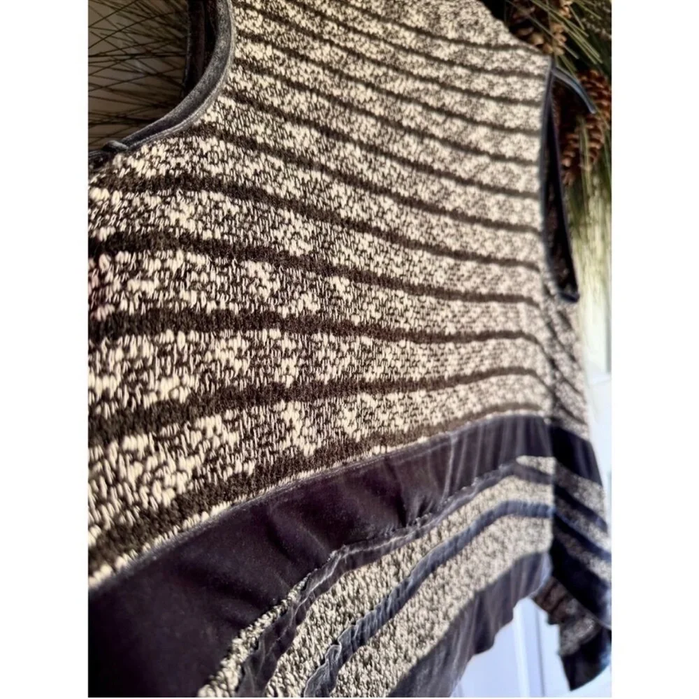 Anis A boho sleeveless knit cardigan size medium